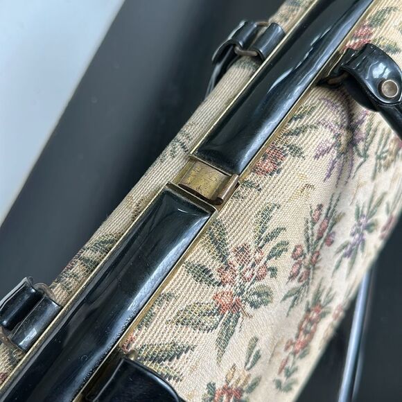 Dover vintage tapestry needlepoint floral satchel hinge top purse - Picture 7 of 10